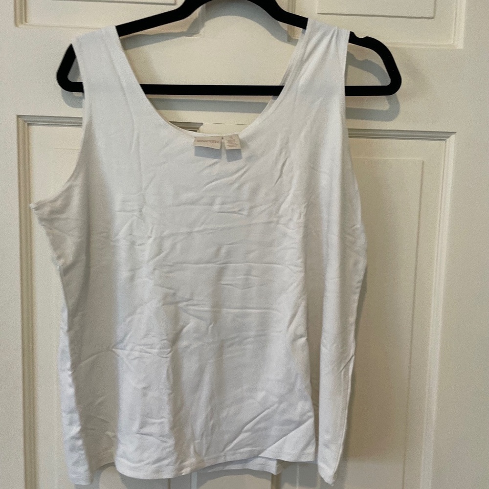 2 Chico's Shells - Black and White